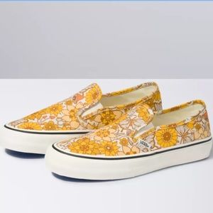 Trippy Floral Vans